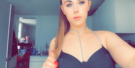 iamhanny model adult picture