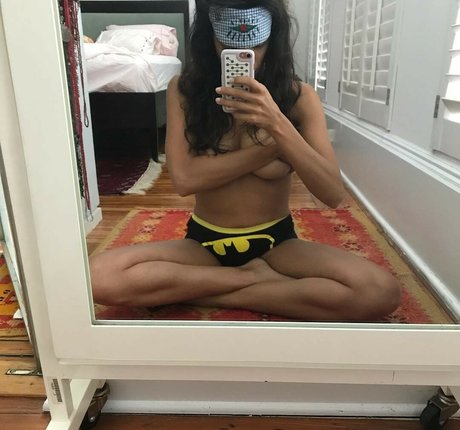 Rosario Dawson erotic actress photo