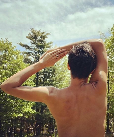 Rosario Dawson nude star photo