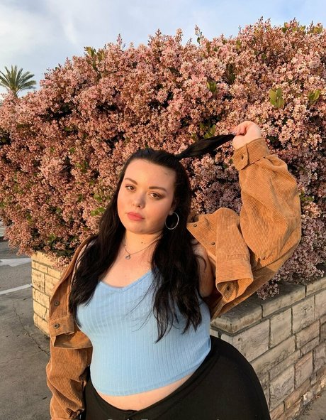 queenmaison pornographic actress photos