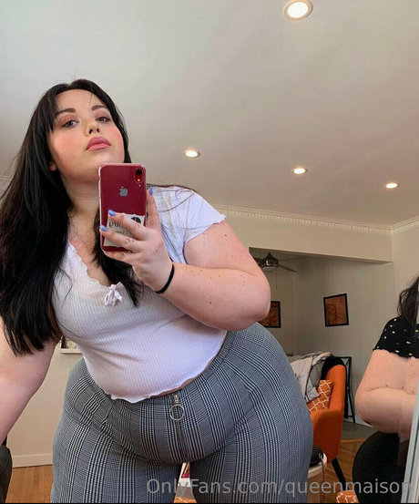 queenmaison pornographic actress pictures