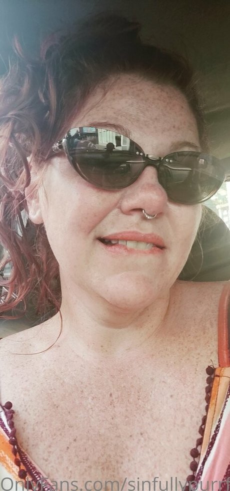 sinfullypurrfuct pornstar top img