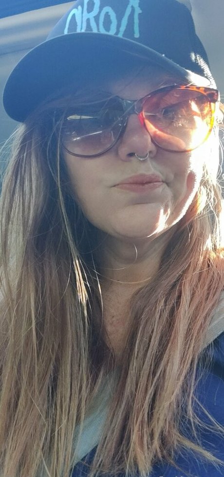 sinfullypurrfuct star hd pics