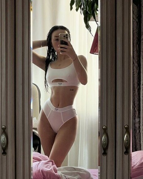 Story ri Profile pic