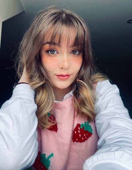 poopernoodle nude star galleries