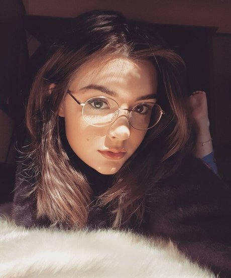 poopernoodle hot model galleries