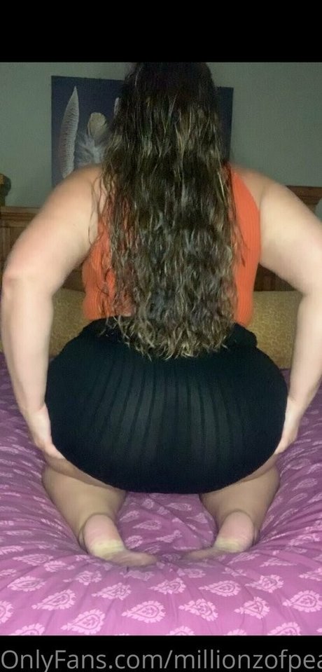 millionzofpeaches pretty pornstar picture