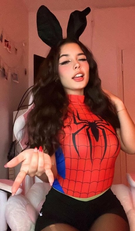 Alee Babe pornstar erotic archive