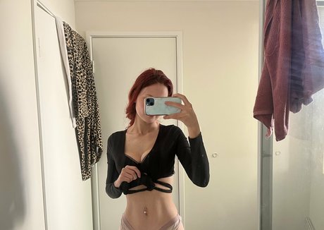 kittykaykityy sexy pornstar image