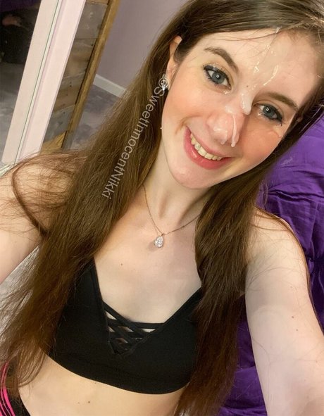 SweetInnocentNikki exclusive star img