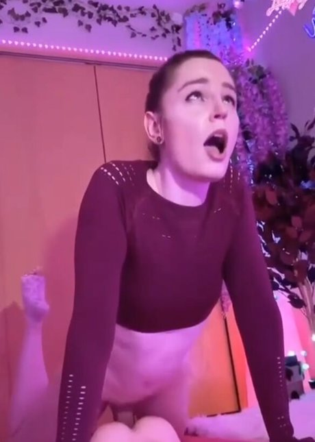 Lucia Maya pornstar nude gallery