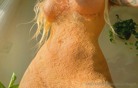 Doce Suicide pornographic model pic