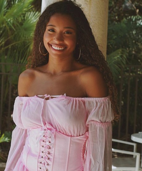 Mataya Sweeting sex pornstar gallery