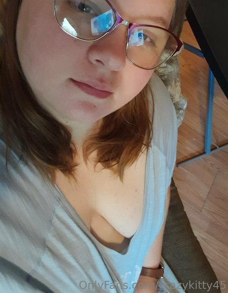 krazykitty45 porn model photo