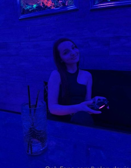 Helen Davis high quality star photo