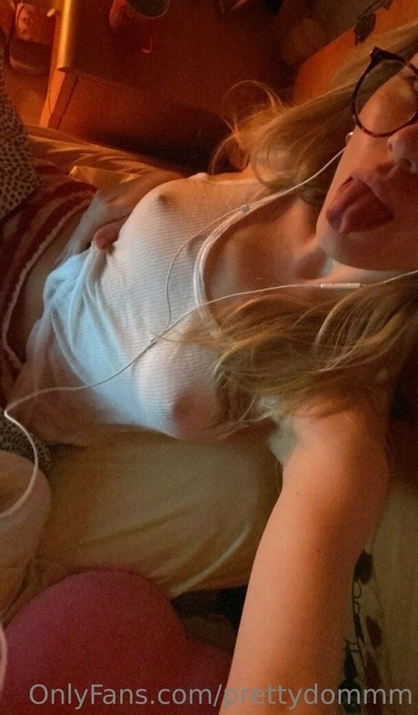 prettydommm model hd galleries