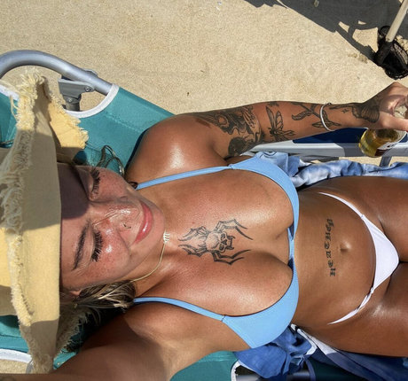 _maermaer pornographic star image