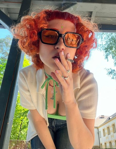 love techno drink sex model pic