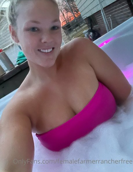 femalefarmerrancherfree star hot photo