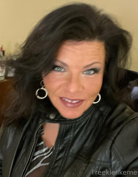 Freekielikeme top model pic