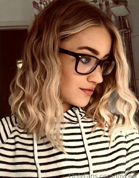 Joyce X adult star img