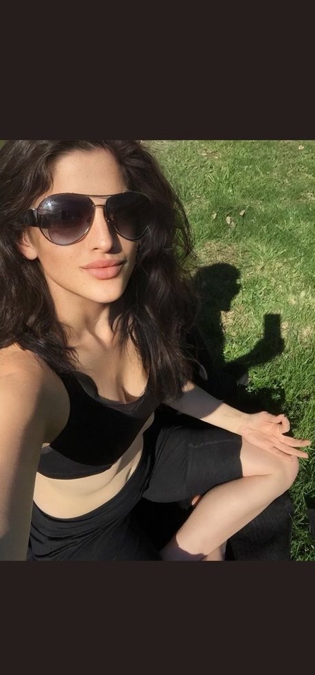 Divajilly top star photo