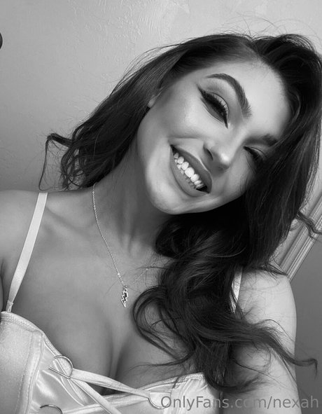 Nexah beautiful actress image