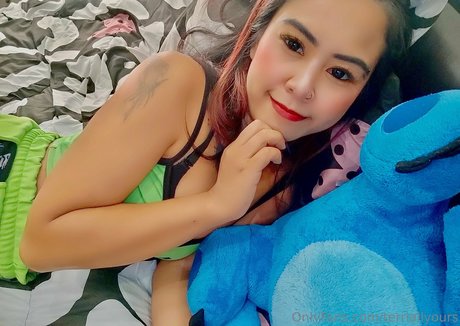 terriallyours model sexy img