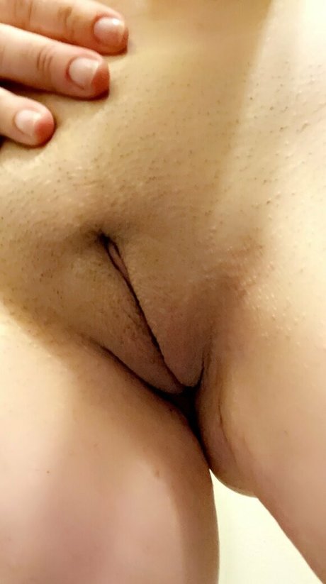 LoadsofLayla pornstar archive