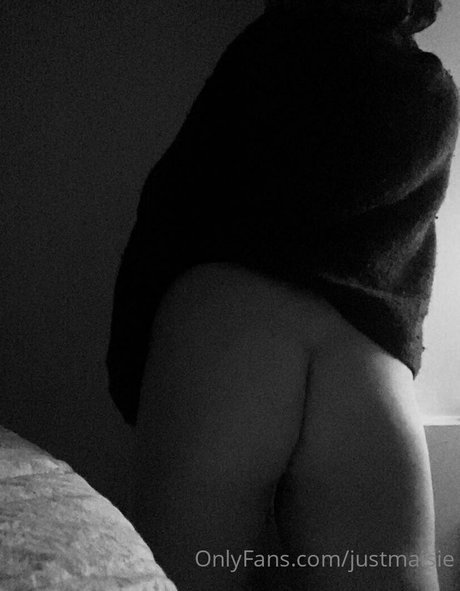 justmaisie exclusive pornstar gallery