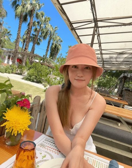 Plushys model best pictures