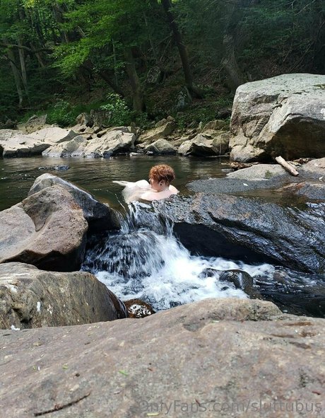 sluttubus free model pic