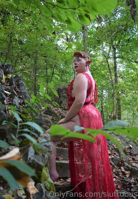 sluttubus art model photos