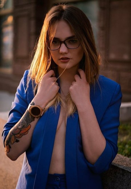 Mary Bell sexy actress picture