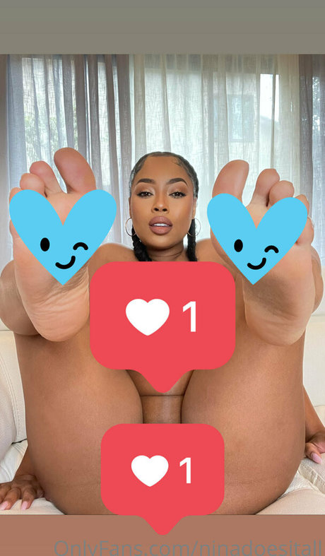 ninadoesitall high quality model pic