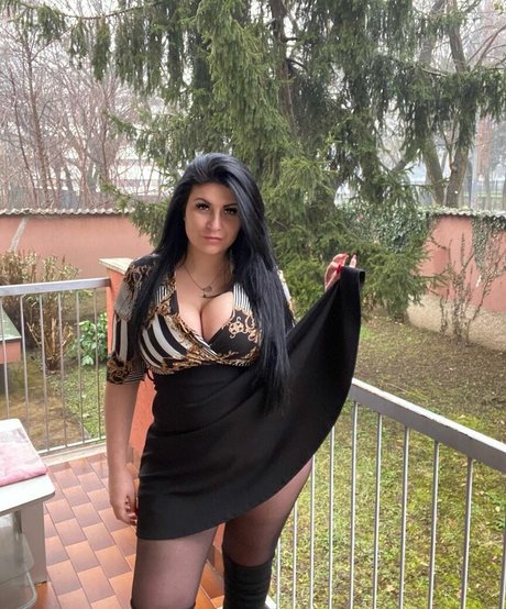 Laura Palermo exclusive model photo