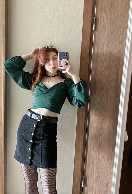 PutinLoxEbany nude actress image