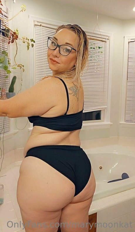 marymoonkat model pornographic image