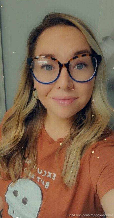 marymoonkat sexy model picture