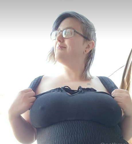 gothrosie model art pic