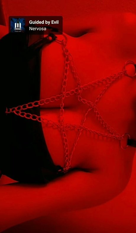 sexgothbarbie model hot photo