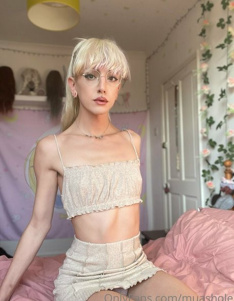 muashole model naked archive