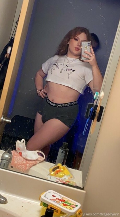 tragedyann erotic model photo