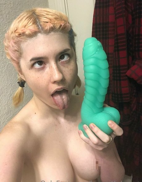 leaveittotegan model sex photo