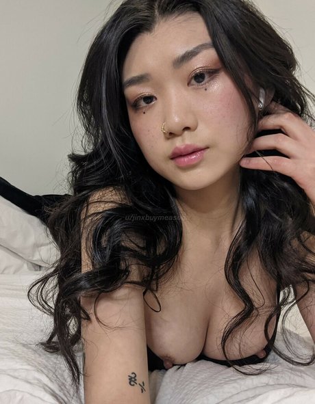 jinxbuymeasoda nude star gallery