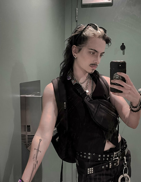 evil religion top model photo