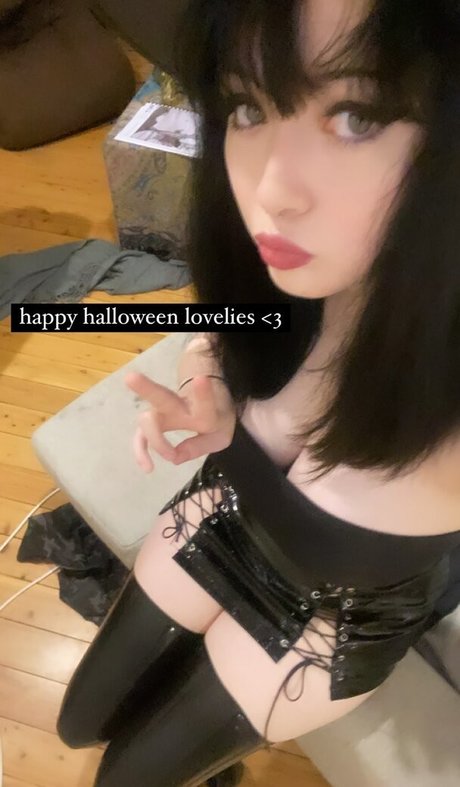 em0 wannab Profile pic