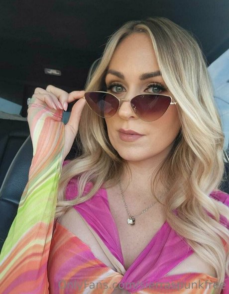 sierraspunkfree pornographic actress pics