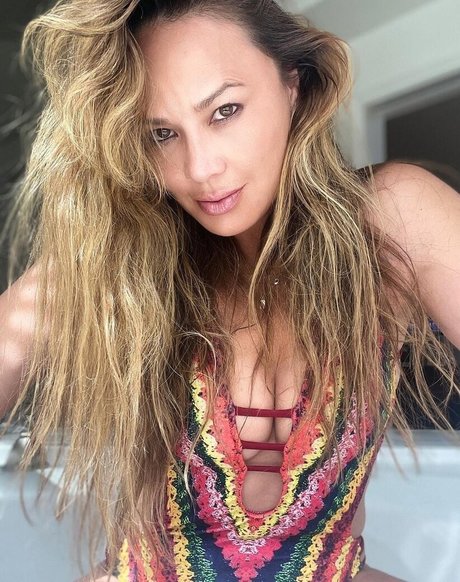 Moon Bloodgood model nice pics