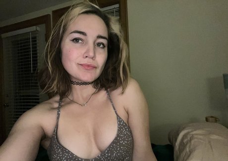 Erin Postsoffice sex model pics